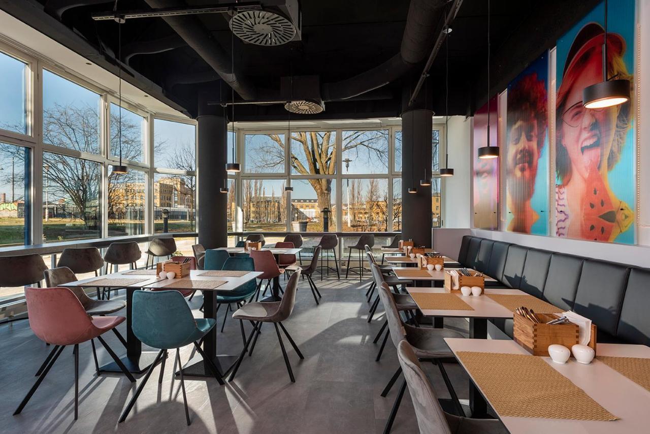 Ibis Styles Berlin Treptow Hotel Bagian luar foto