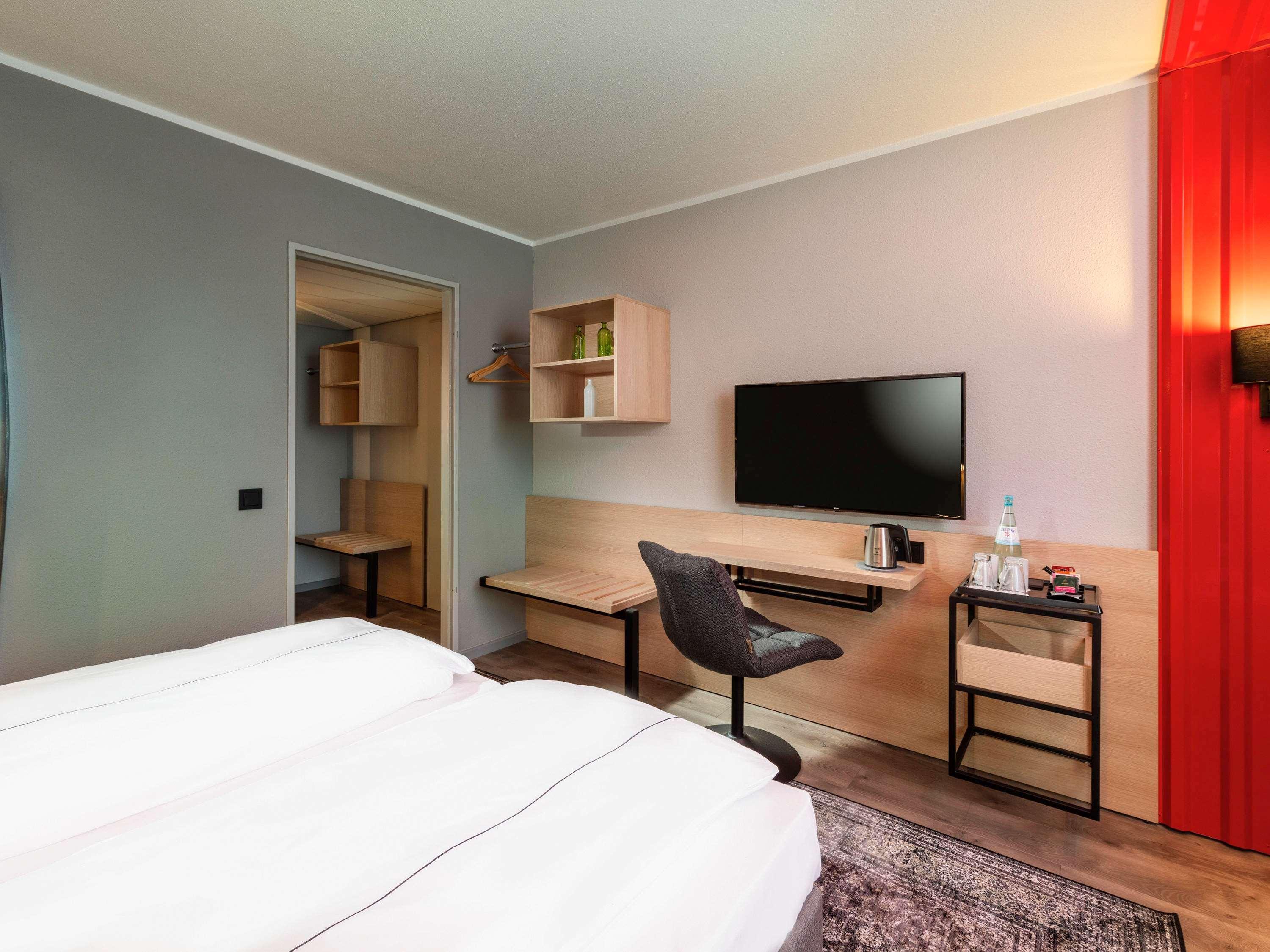 Ibis Styles Berlin Treptow Hotel Bagian luar foto