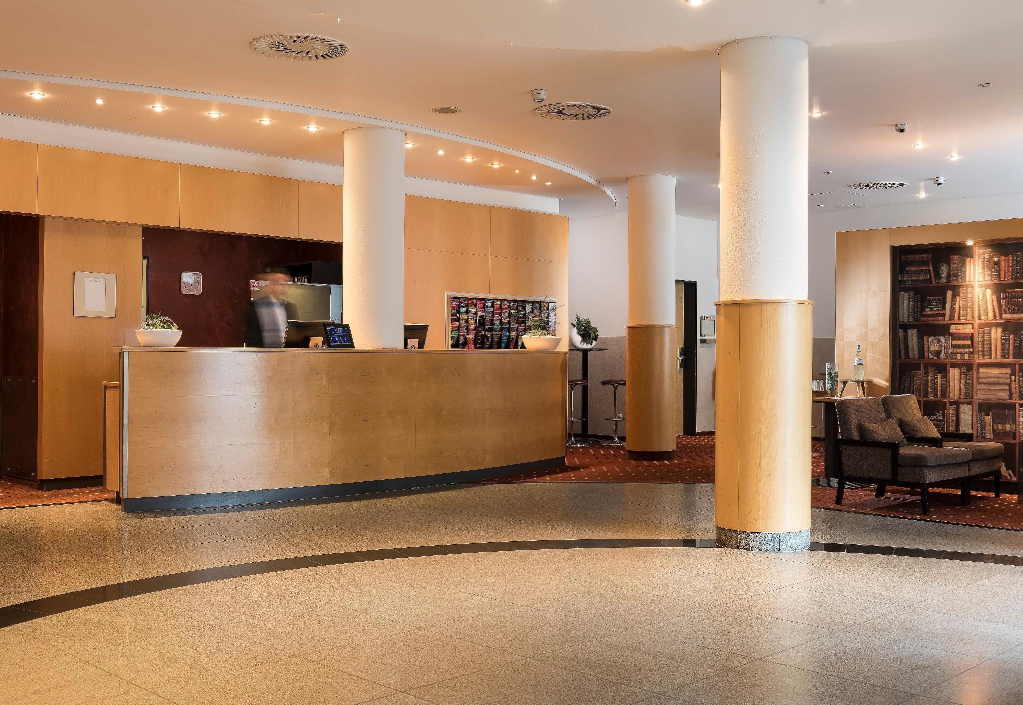 Ibis Styles Berlin Treptow Hotel Bagian luar foto