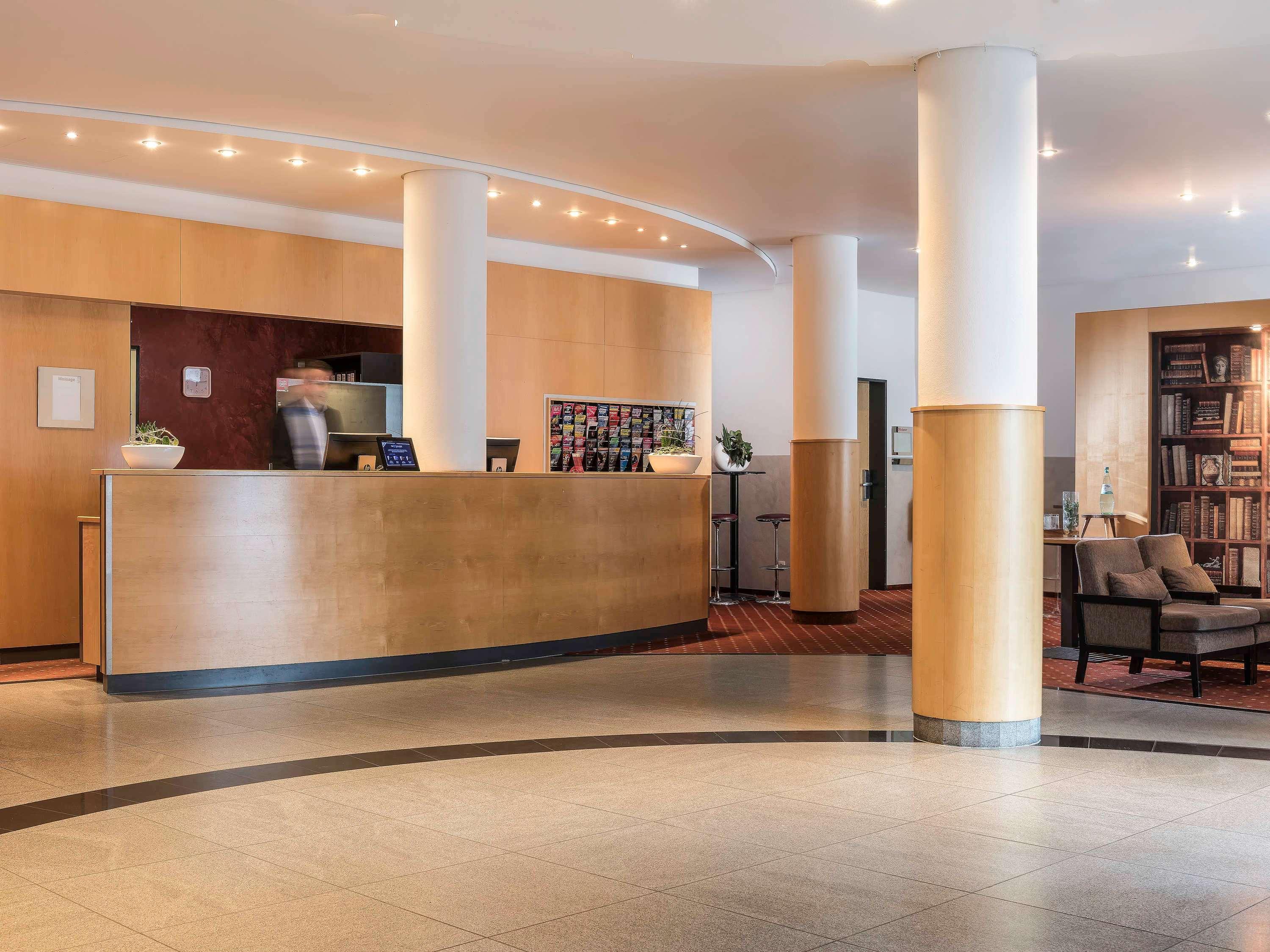 Ibis Styles Berlin Treptow Hotel Bagian luar foto