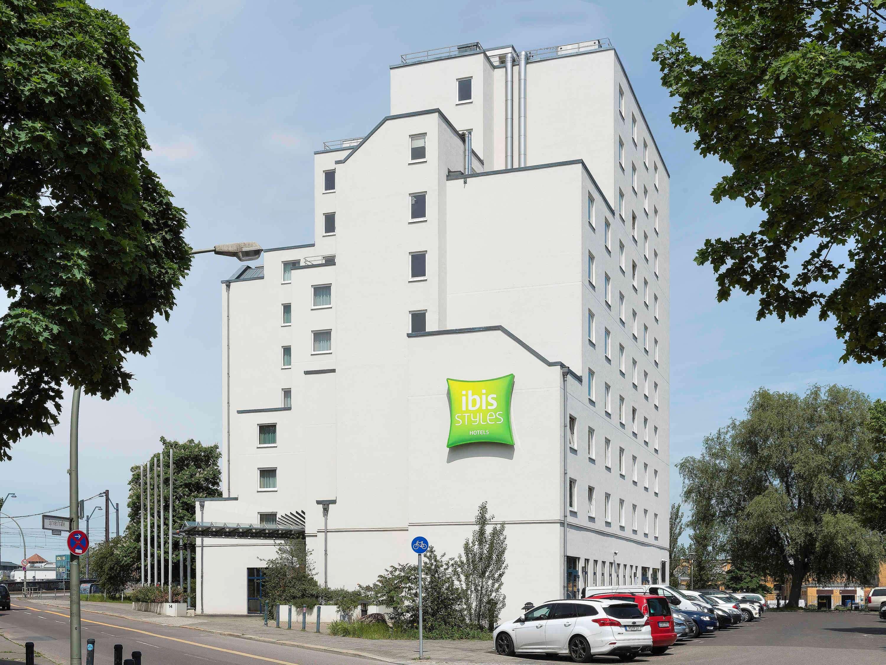 Ibis Styles Berlin Treptow Hotel Bagian luar foto